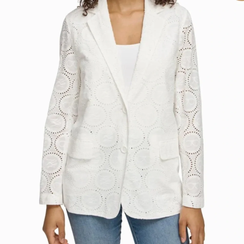🆕 Karl Lagerfeld Paris Cotton Eyelet Two Button Blazer - Picture 3 of 16